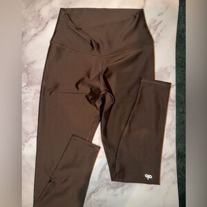 ALO Yoga Espresso Brown Leggings Large